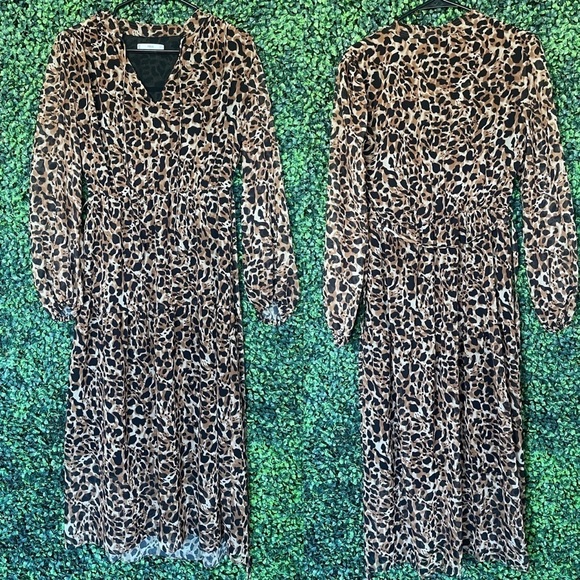 Animal print wrap dress - Picture 1 of 10